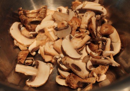 Fresh Crimini Mushrooms